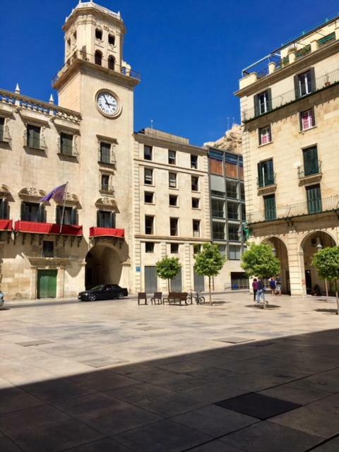 Cozy Apartment City Hall Alicante Exteriör bild